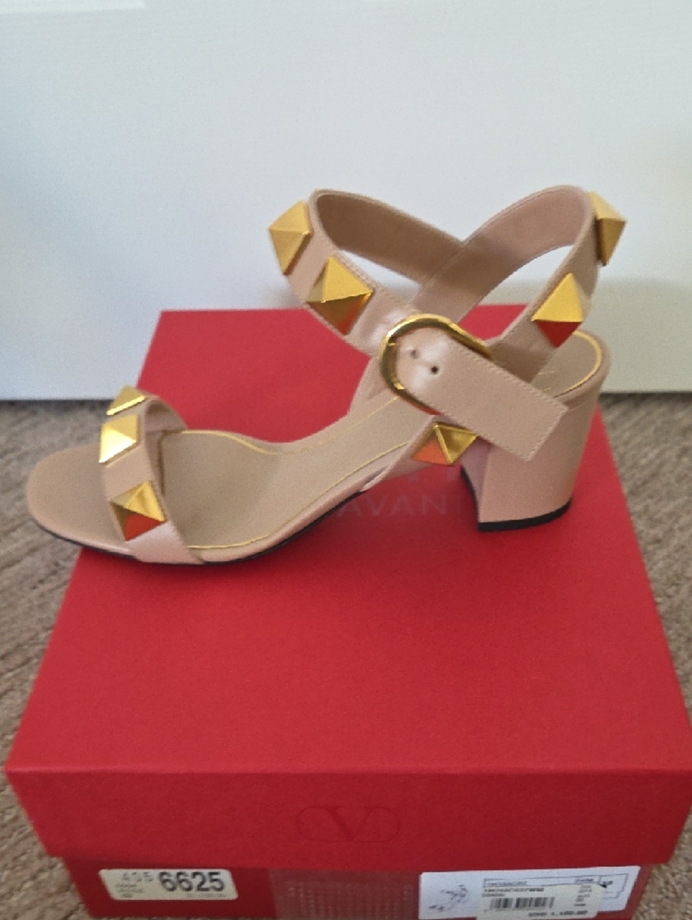 Valentino 60mm Roman Stud Sandal Rose - Picture 5 of 7